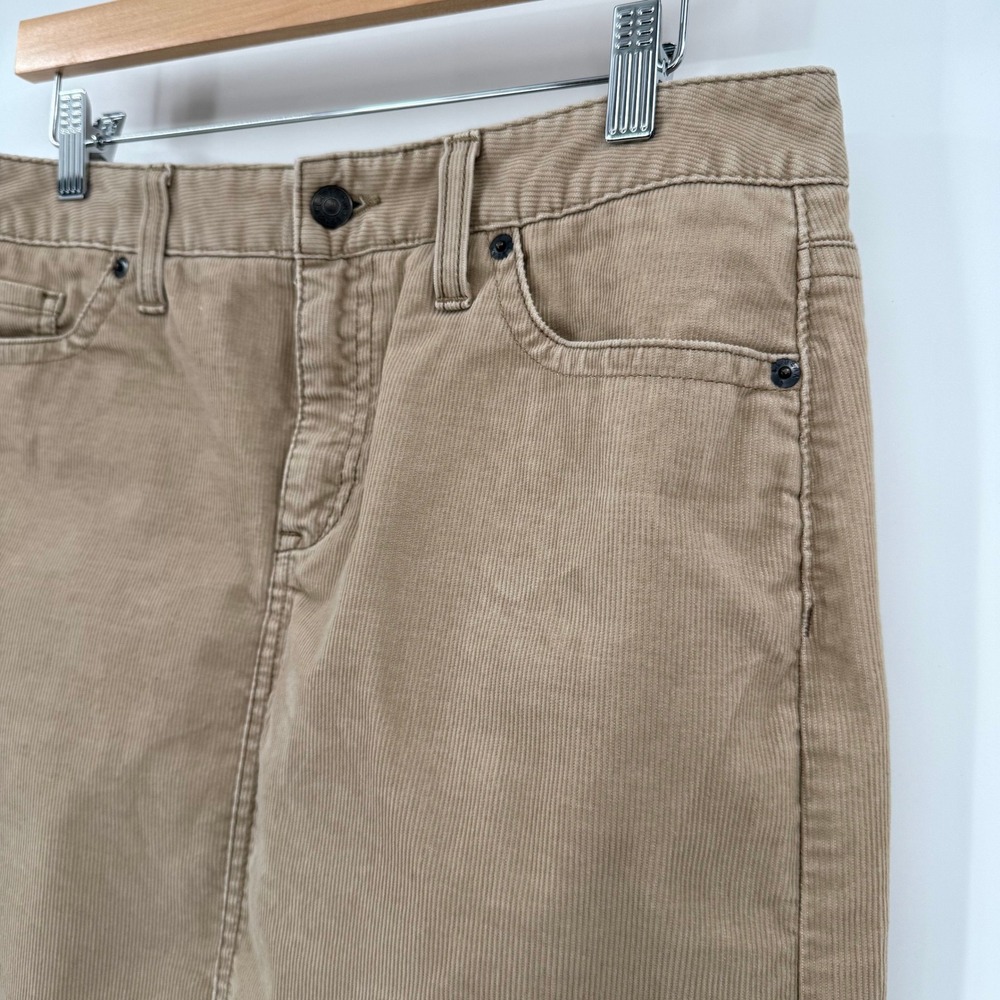 L.L. Bean Tan Corduroy Straight Knee-Length Skirt Women's Sz 6 - Picture 2 of 11
